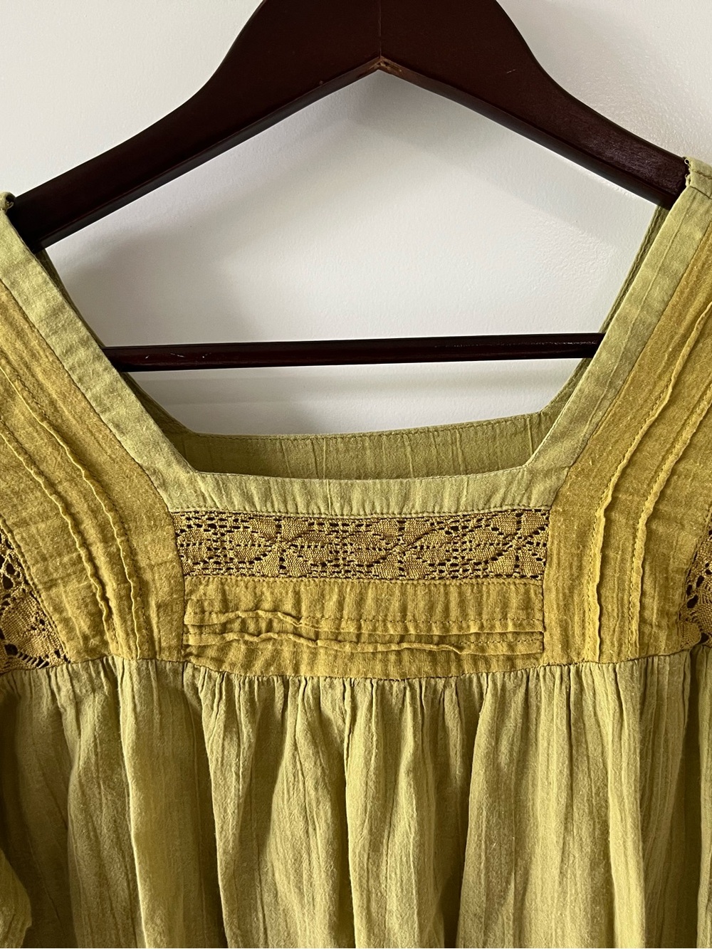 American Eagle Boho Festival Green Lace Smocked Waist Long Sleeve Crop Blouse XS - Picture 5 of 9